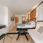 Horizonte With Heated Pool & Jacuzzi Wellness In Villa Biarritz
