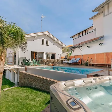 Horizonte With Heated Pool & Jacuzzi Wellness In Vila *