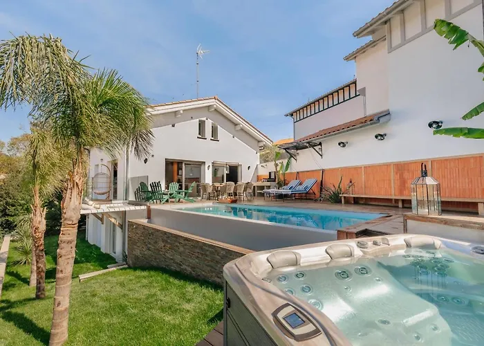Horizonte With Heated Pool & Jacuzzi Wellness In Villa *